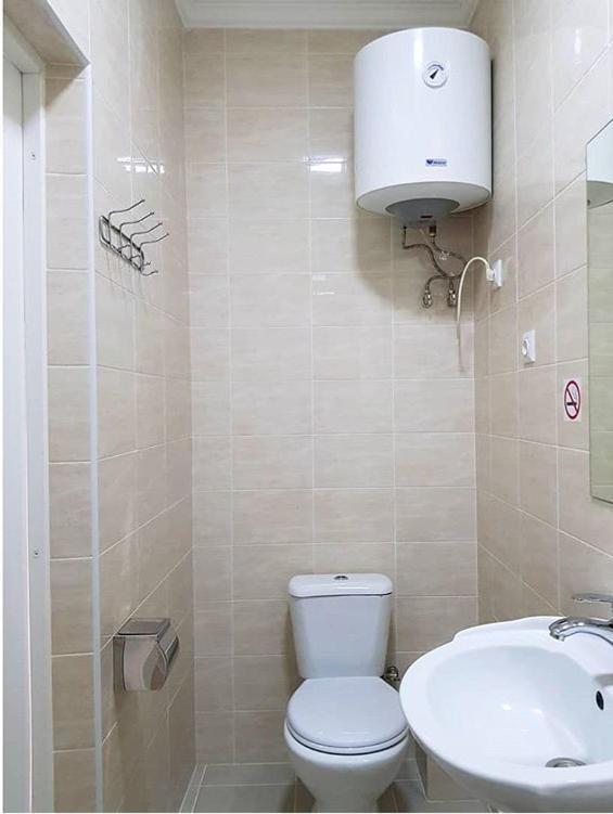בישקק Sky Hotel מראה חיצוני תמונה