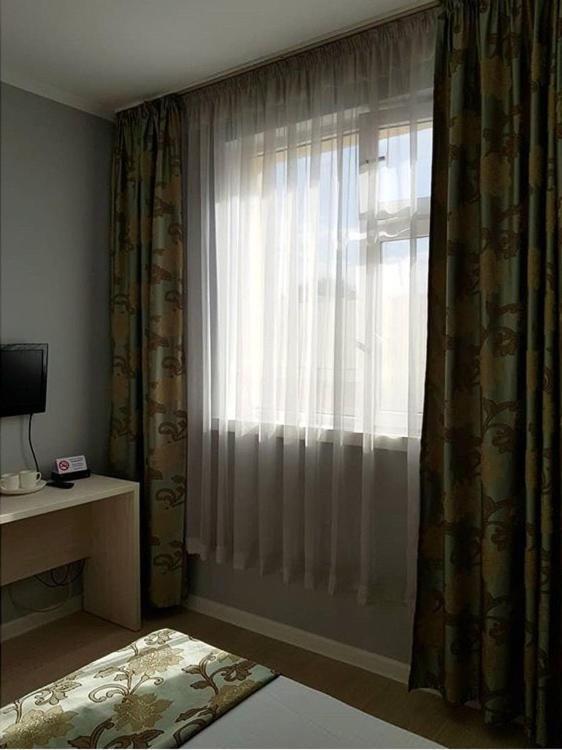 בישקק Sky Hotel מראה חיצוני תמונה